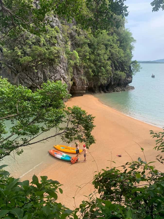 Ko Lanta: Sea Cave Kayaking Adventure Mangrove with Lunch - Kayaking beneath Koh Talabeng’s limestone cliffs