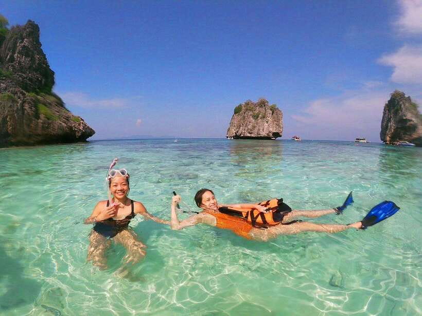 Ko Lanta: Unique 4-Island Long-Tail Snorkeling Tour w/ Lunch - Ko Chuak and the first snorkeling stop