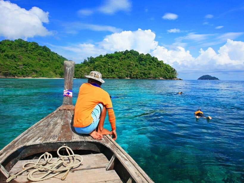 Ko Lanta: Unique 4-Island Long-Tail Snorkeling Tour w/ Lunch - Ko Ngai turns lunch into a beach break