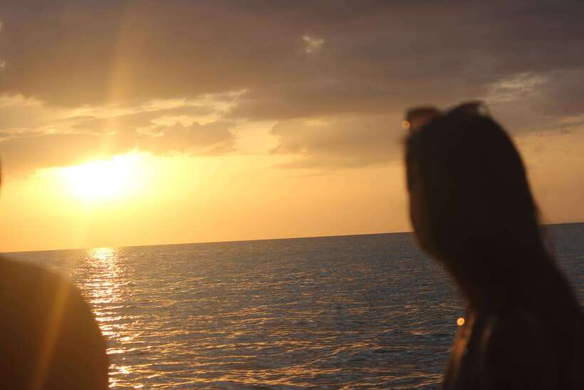 Ko Phi Phi Don: Speedboat Day Trip with Shark Snorkeling - Why the evening timing works so well