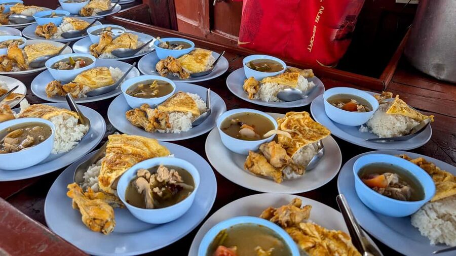 Koh Chang: 3 or 4 Islands Snorkel & Beach Tour by Big Boat - Lunch, fruit, and the useful extras onboard