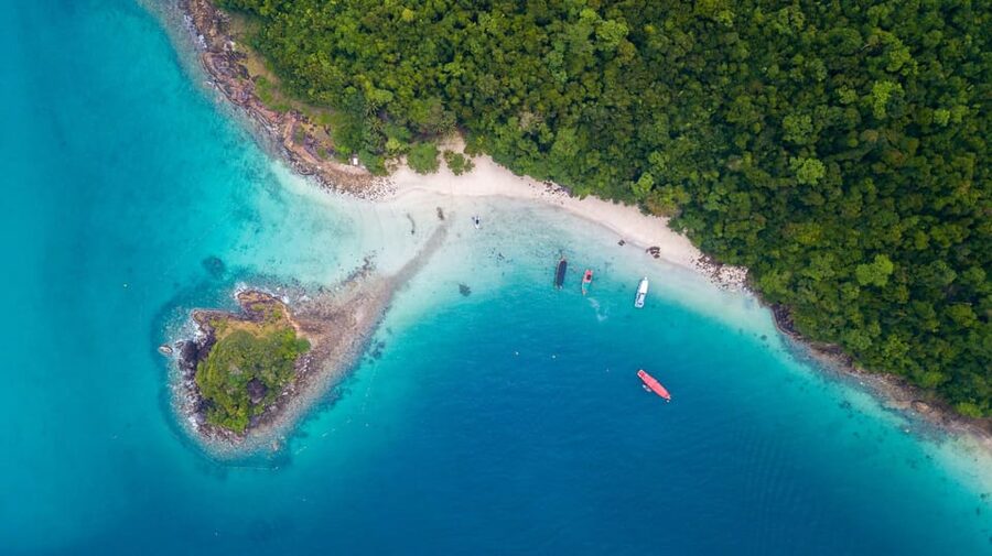 Koh Kood: Snorkeling Speedboat Tour with Lunch and Transfer - Lunch with island scenery