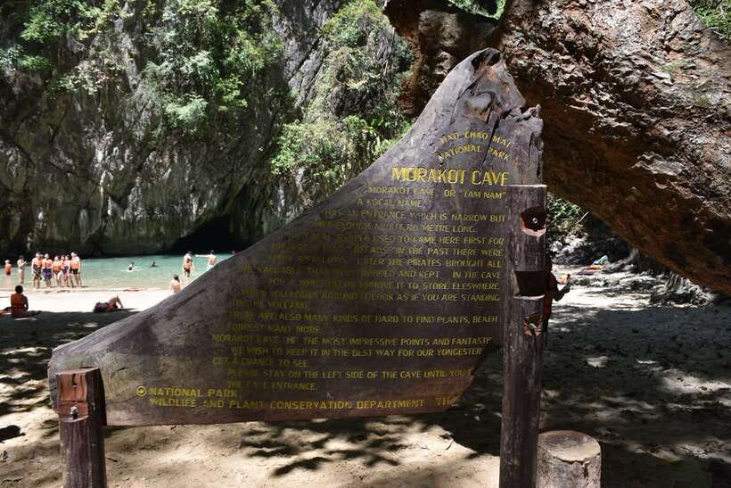 Koh Lanta: 4-Island Adventure Tour to Emerald Cave - Koh Ngai is the calm final stop