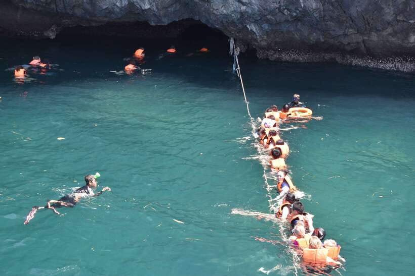 Koh Lanta: 4-Island Adventure Tour to Emerald Cave - The speedboat sets the pace