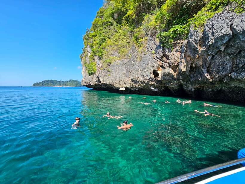 Koh Lanta: 4 Islands Tour by Speedboat with Snorkeling - Leaving Koh Lanta by Speedboat