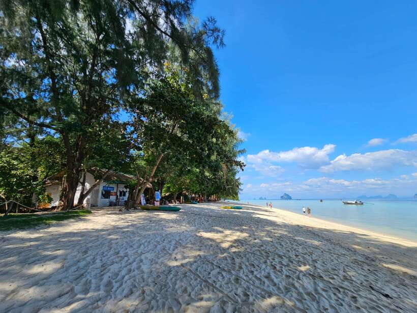 Koh Lanta: 4 Islands Tour by Speedboat with Snorkeling - Crowds, Timing, and the Small-Group Question