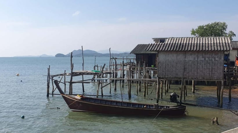 Koh Lanta Cultural Tuk-Tuk Tour: Old Town, Batik & Mangroves - Key points at a glance