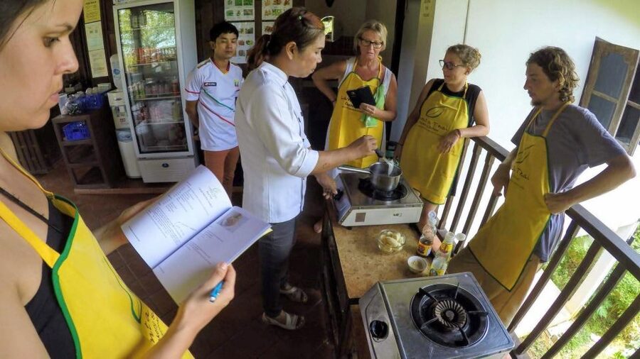 Koh Lanta: Lunch Course at Lanta Thai Cookery School - Individual cooking makes the lesson more useful at home