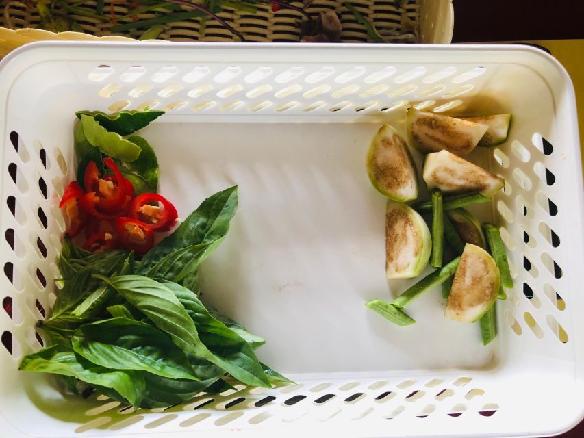 Koh Lanta: Lunch Course at Lanta Thai Cookery School - The garden gives the recipes a proper starting point