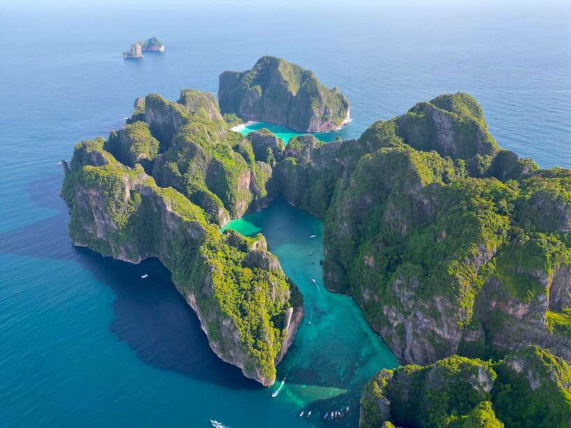 Koh Lanta: Phi Phi Islands Tour w/ Maya Bay, Snorkel & Lunch - A 30-minute speedboat ride to Phi Phi