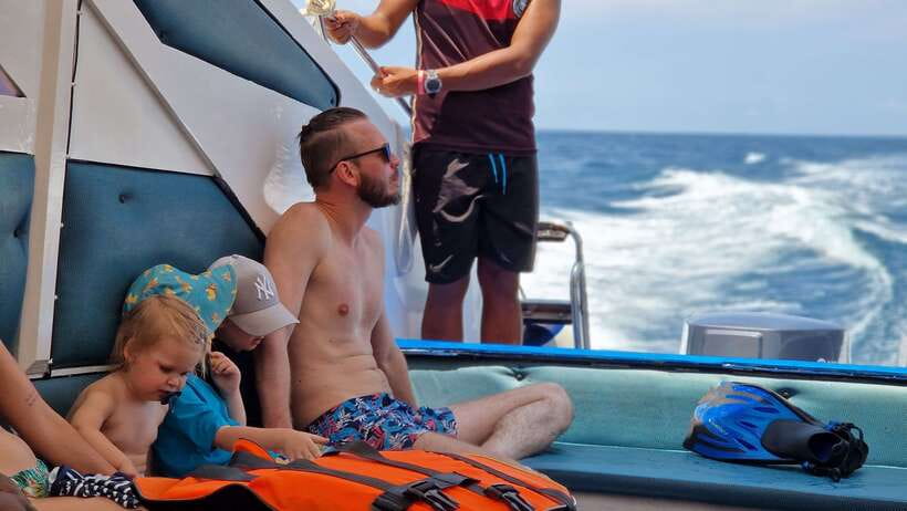 Koh Lanta: Phi Phi Islands Tour w/ Maya Bay, Snorkel & Lunch - Lunch on Phi Phi Don
