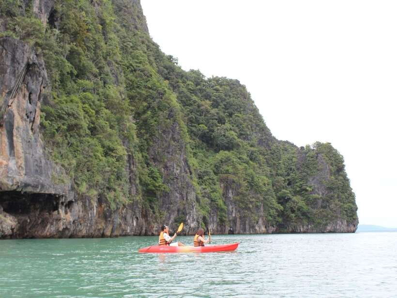 Koh Lanta: Sea Cave Kayaking and Talabeng Island Tour - Why Talabeng Island makes this four-hour trip worthwhile