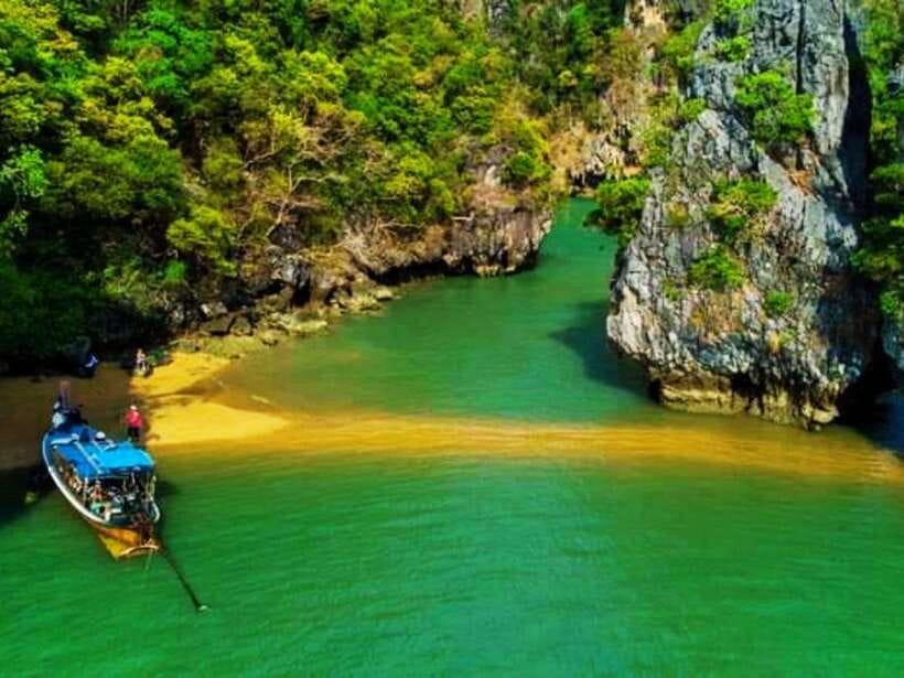 Koh Lanta: Sea Cave Kayaking and Talabeng Island Tour - A final stop at Monkey Point
