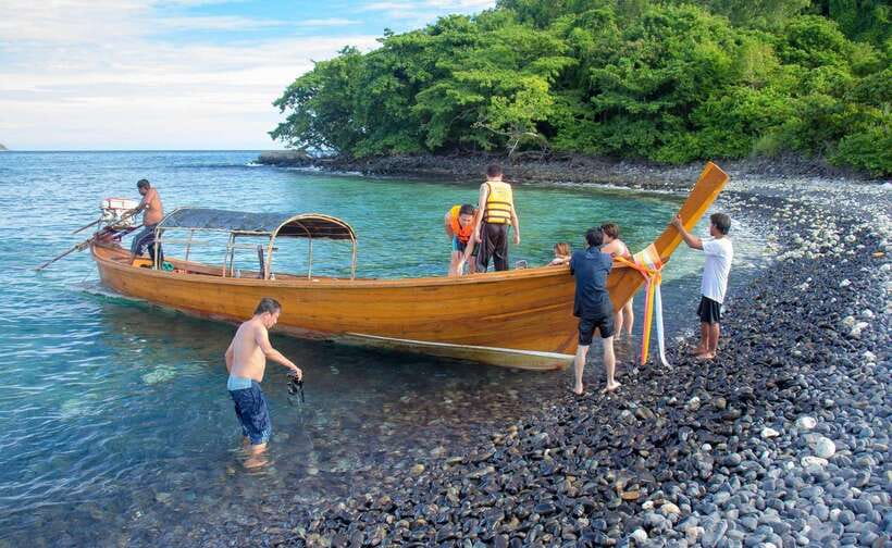 Koh Lipe: 5 Island Snorkeling Trip by Longtail Boat w/ Lunch - How the guide service affects the experience