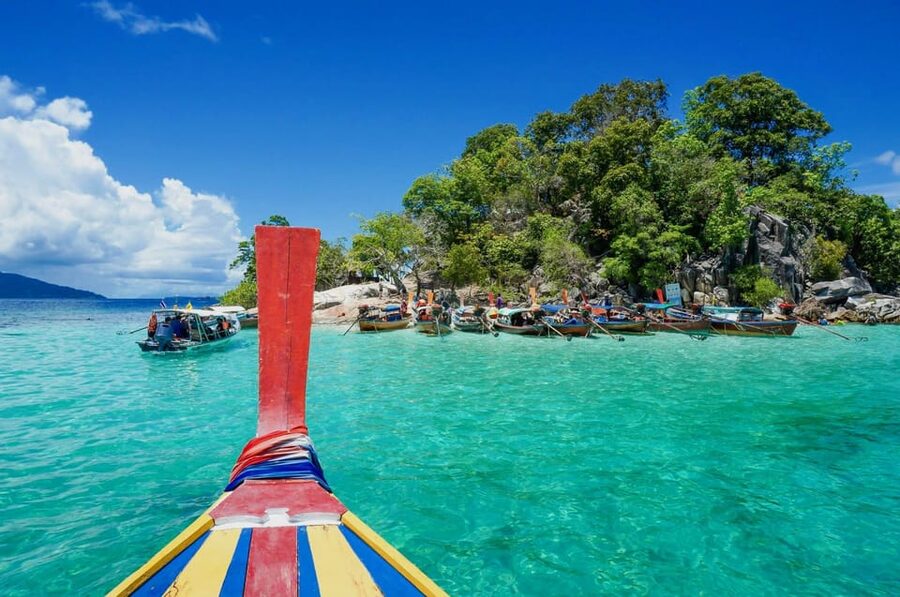 Koh Lipe: 7 Island Snorkeling Trip by Longtail Boat w/ Lunch - The black stones of Koh Hin Ngam