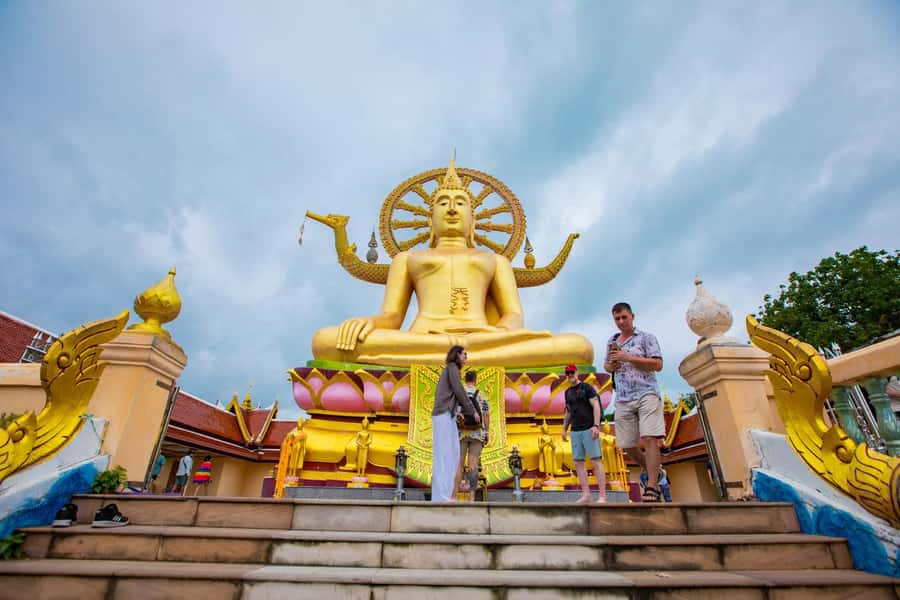 Koh Samui City Tour with Cultural and Scenic Highlights - Lad Koh Viewpoint opens over Chaweng Beach