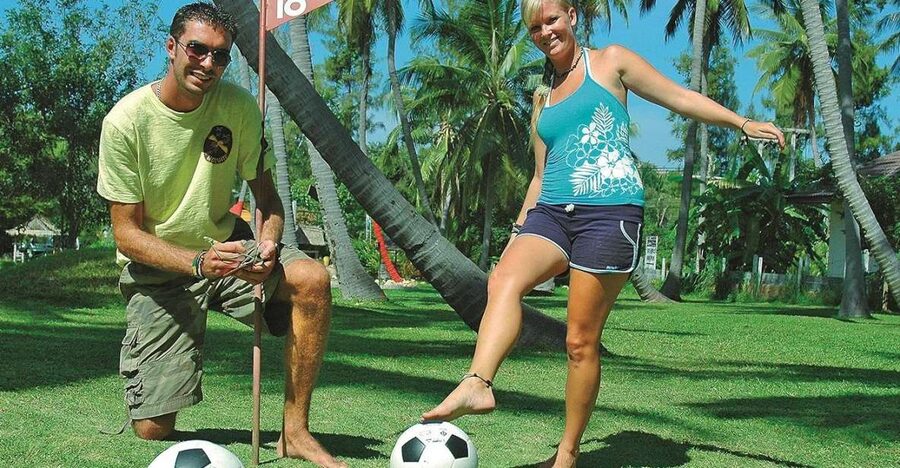 Koh Samui: Football Golf & Botanical Gardens - Getting started with footballs and a scorecard