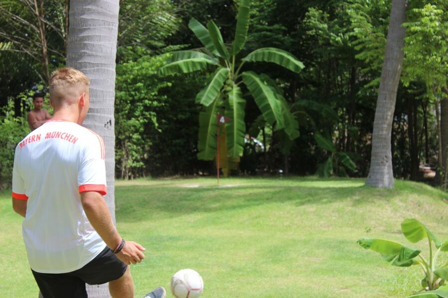 Koh Samui: Football Golf & Botanical Gardens - Who will enjoy this most