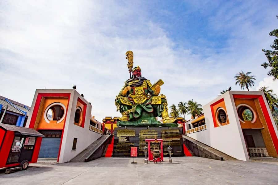 Koh Samui: Half Day Around Island Tour with Transfers - Hin Ta and Hin Yai, Samui’s cheeky rock stop