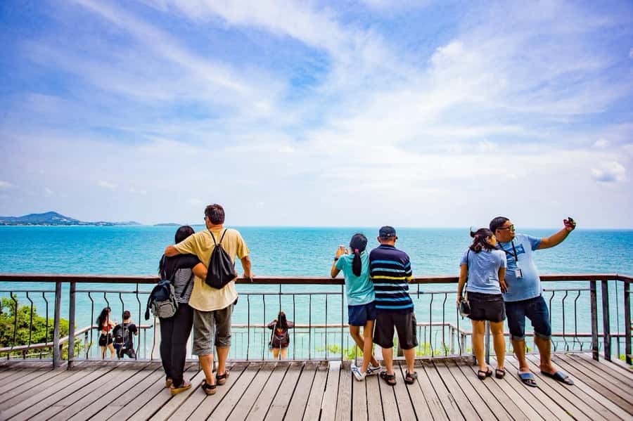 Koh Samui: Half Day Around Island Tour with Transfers - Kunaram Temple and the seated monk