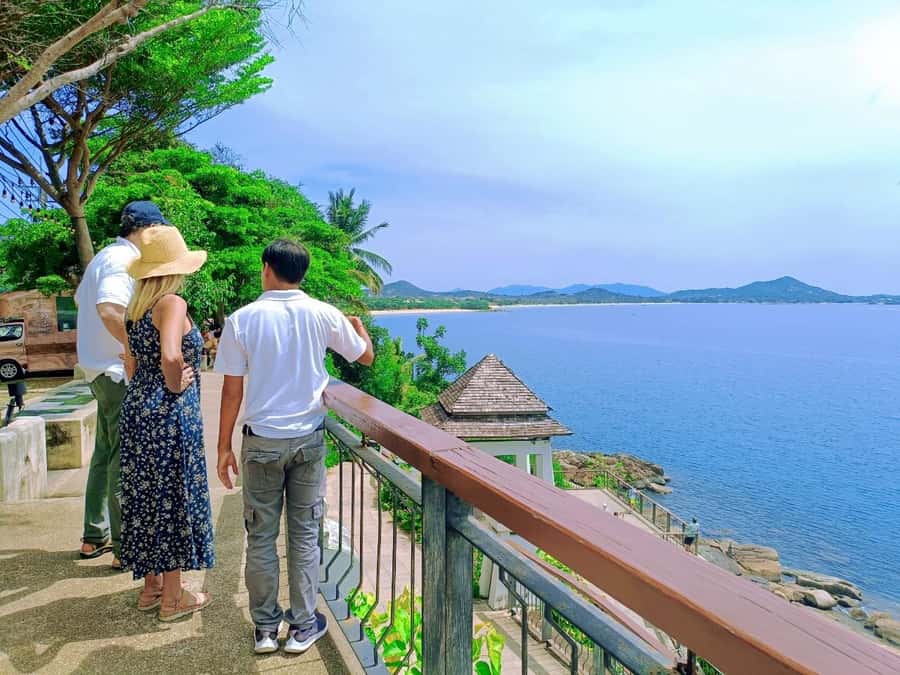 Koh Samui: Half Day City Tour with Hotel Pickup - The Mummified Monk at Kunaram Temple