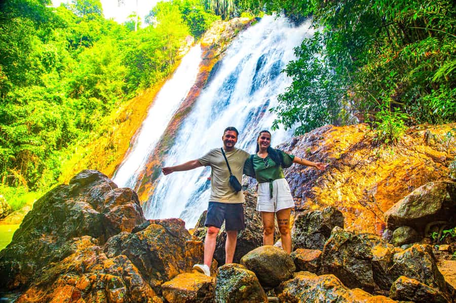 Koh Samui: Half-Day Island Highlights Tour with Hotel Pickup - Big Buddha at Wat Phra Yai