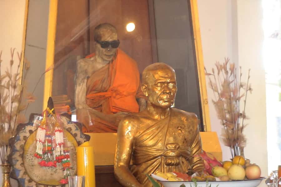 Koh Samui: Mr.Ung's 4WD Wild Jungle Safari Tour with Lunch - Hin Ta and Hin Yai Rocks, Koh Samui’s cheeky landmark