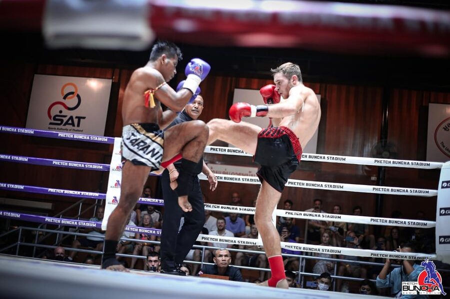 Koh Samui: Phetch Buncha Boxing Stadium Muay Thai Ticket - Eight bouts, from younger fighters to seasoned professionals