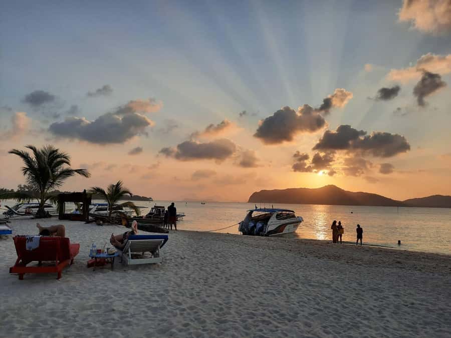 Koh Samui: Sunset Pig Island and Snorkeling Koh Tan w/Dinner - Koh Tan snorkeling: pleasant, but not guaranteed