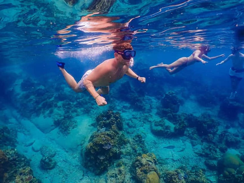Koh Tao: Golden Hour Getaway – Your Late Start to Paradise - Lunch arrives before the snorkeling circuit