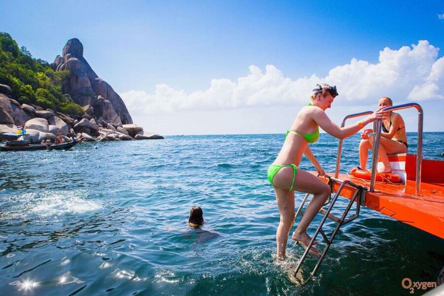 Koh Tao: Koh Nangyuan and the Hidden Bays Trip by the Oxygen - Food, drinks, and life on board