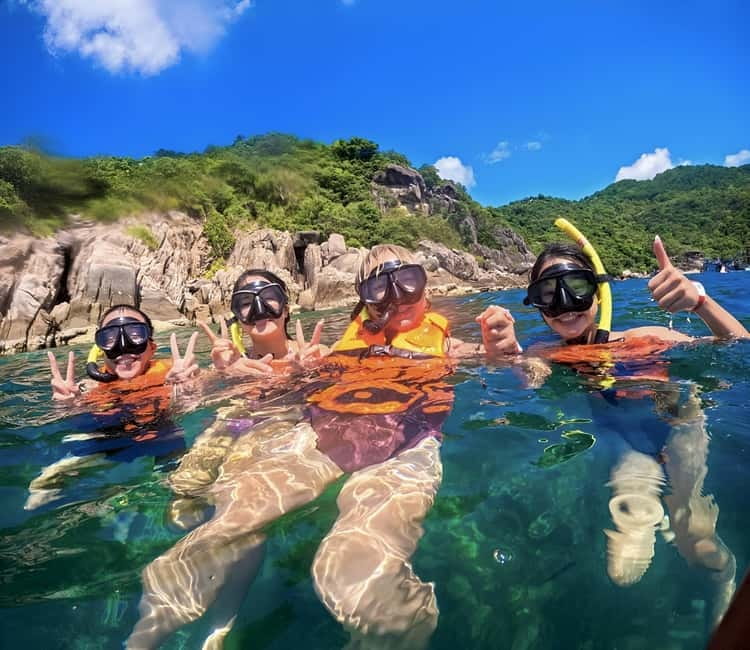 Koh Tao: Snorkeling Trip to Nang Yuan Island & Hidden Bays - Mango Bay brings lunch and a break from the water
