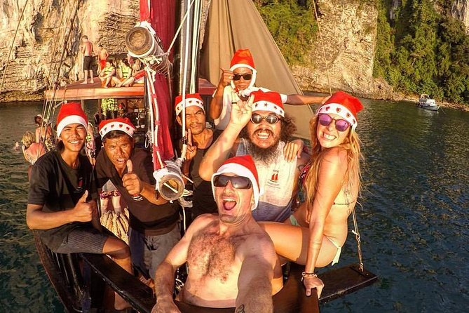 Krabi 4 Island Sunset Snorkeling Cruise + Bioluminescent Swim - What the crew adds to the day