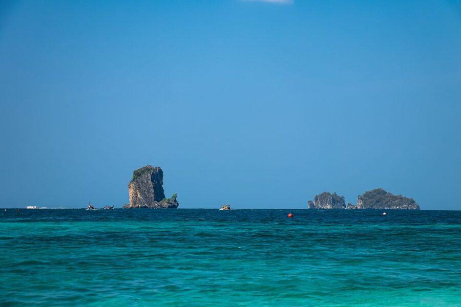 Krabi: 4 Islands Day Tour by Speedboat or Longtail Boat - What the service feels like from pickup to return