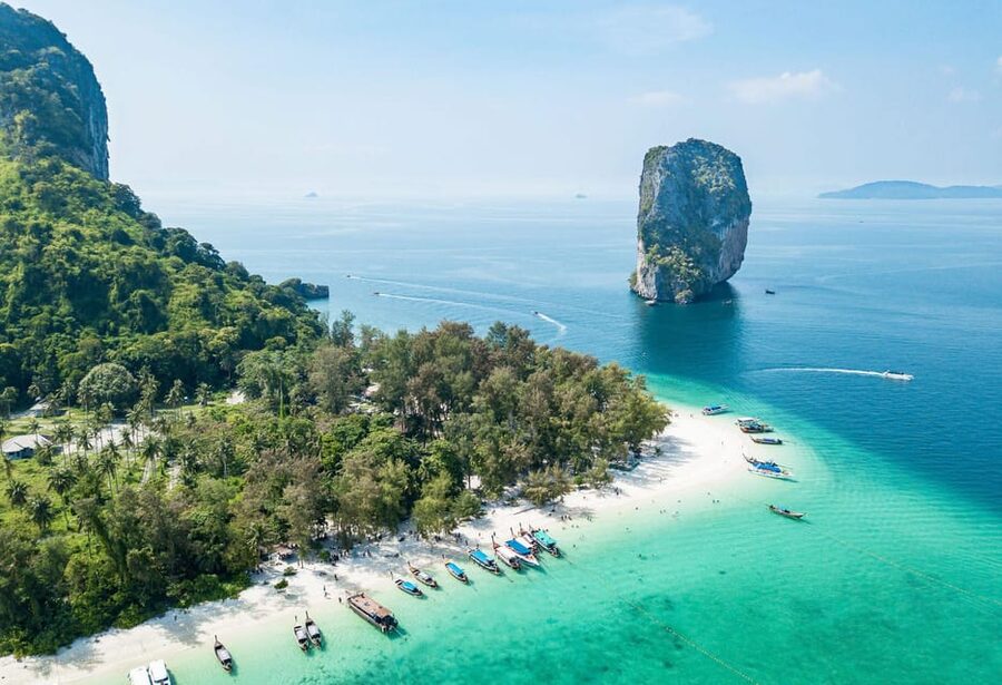 Krabi: 4 Islands & Thale Waek's Sandbar Tour By Speedboat - Chicken Island for photographs and snorkeling