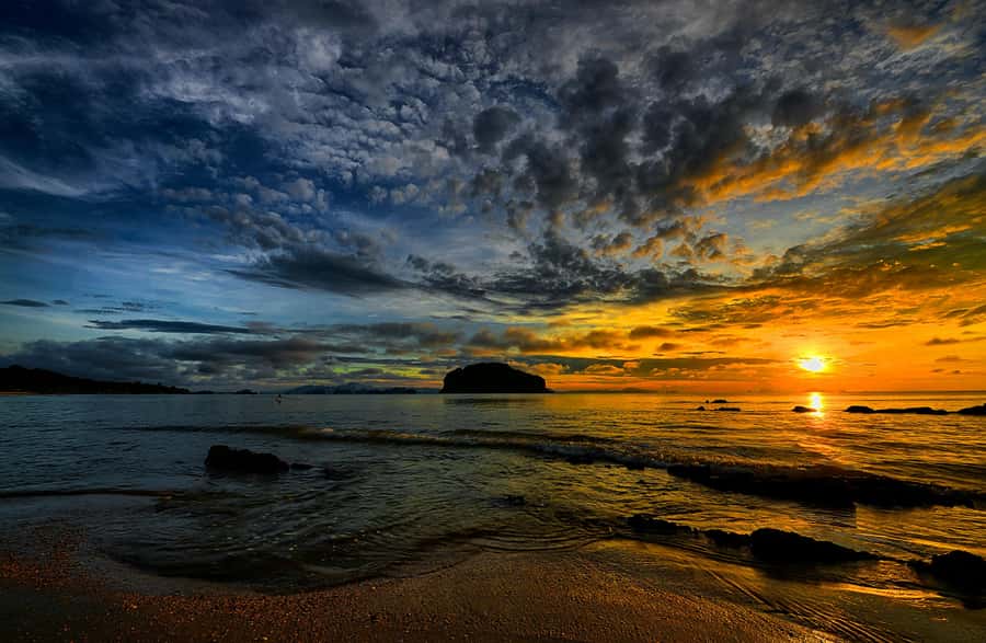 Krabi: Bioluminescent Plankton, Snorkeling & Sunset Tour - Why the evening timing works well in Krabi