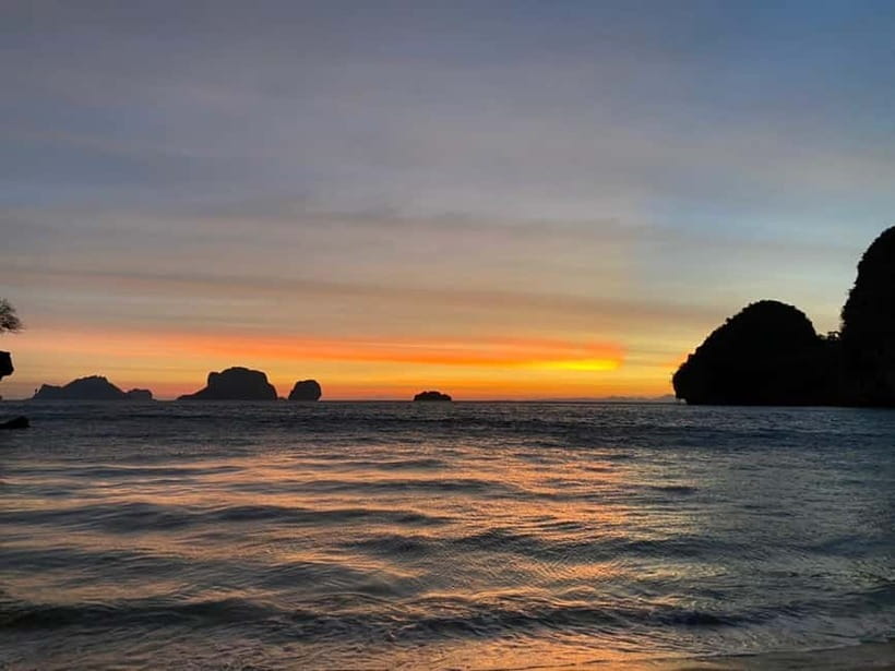 Krabi: Hong Island & Ko Pak Bia Tour with Sunset Dinner - Why the late start works so well