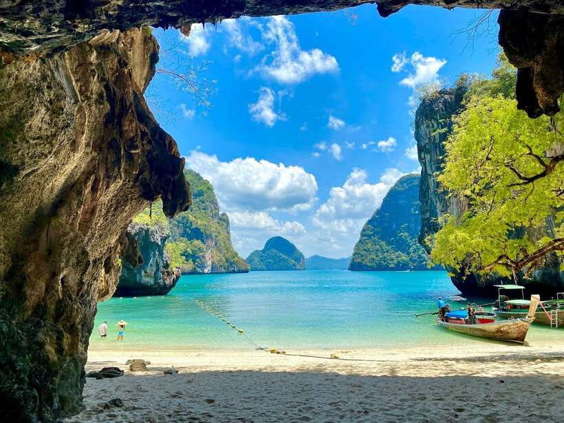 Krabi: Hong Island Longtail Boat & Kayak Tour w Buffet Lunch - Why this Hong Island trip works so well