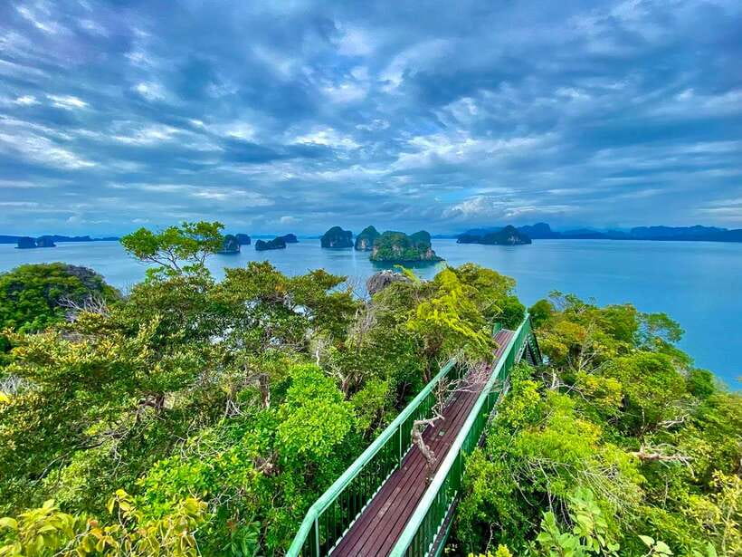 Krabi: Hong Island Longtail Boat & Kayak Tour w Buffet Lunch - The viewpoint climb: Hong Island’s best payoff