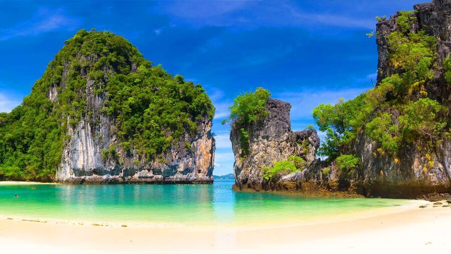Krabi: Hong Island Sunset and BBQ Dinner Tour - Guides, group size, and the human side of the tour