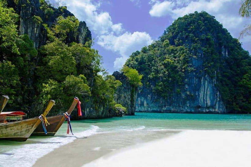 Krabi: Hong Island with Kayaking by speedboat - Kayaking Around Hong Island