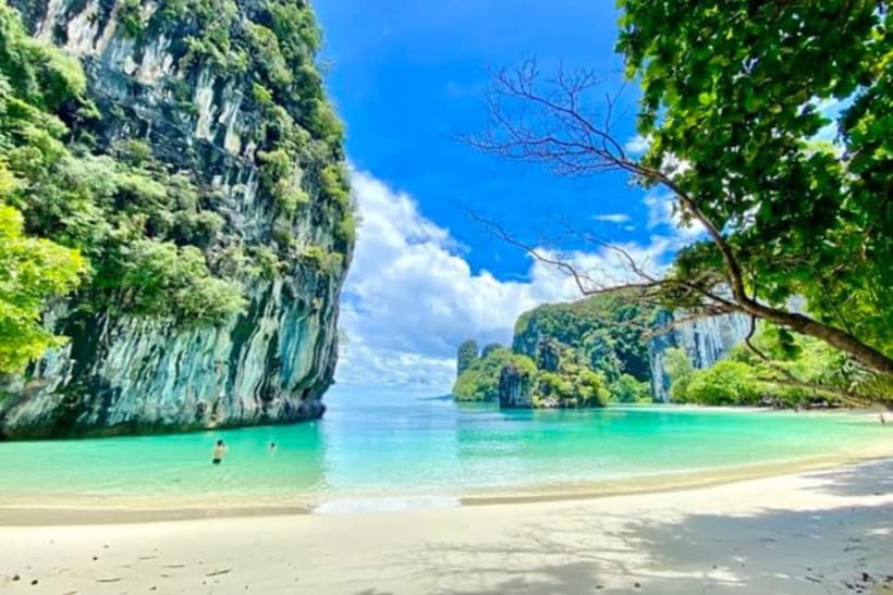 Krabi: Hong Island with Kayaking by speedboat - The One-Hour Ride To The Islands