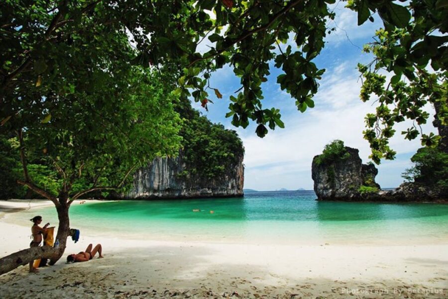 Krabi: Hong Islands Day Trip by Speedboat with Lunch - Lao Lading for snorkeling and another swim