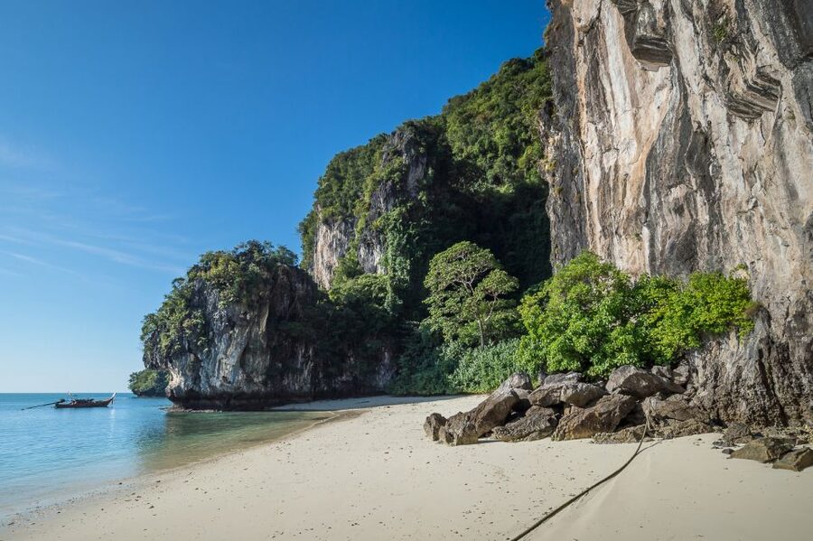 Krabi: Hong Islands Snorkeling with Lunch by Longtail Boat - Guides and the quality of the day