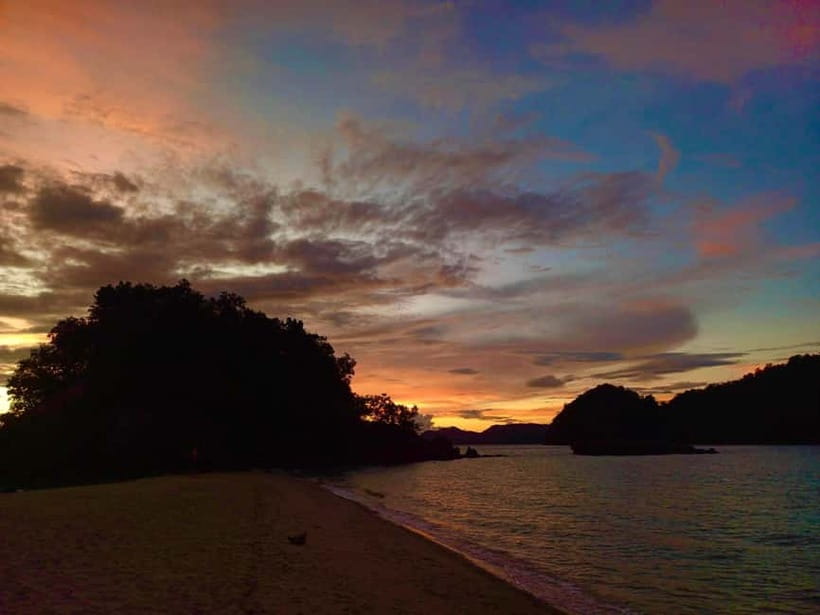 Krabi: Hong Islands Sunset, Bioluminescent Plankton and BBQ - Ko Pak Bia combines swimming, dinner, and sunset