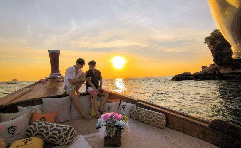 Krabi: Koh Hong Small Group Tour by Luxury Longtail Boat - Why this Koh Hong trip feels different from a basic island tour