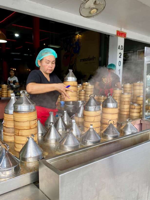 Krabi: Morning Food Tour with Local Guide - Roti, Southern curry, and the final stop