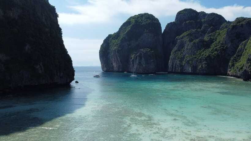 Krabi: Phi Phi and 4 Islands with Snorkeling by Speed Boat - How the guide affects the day
