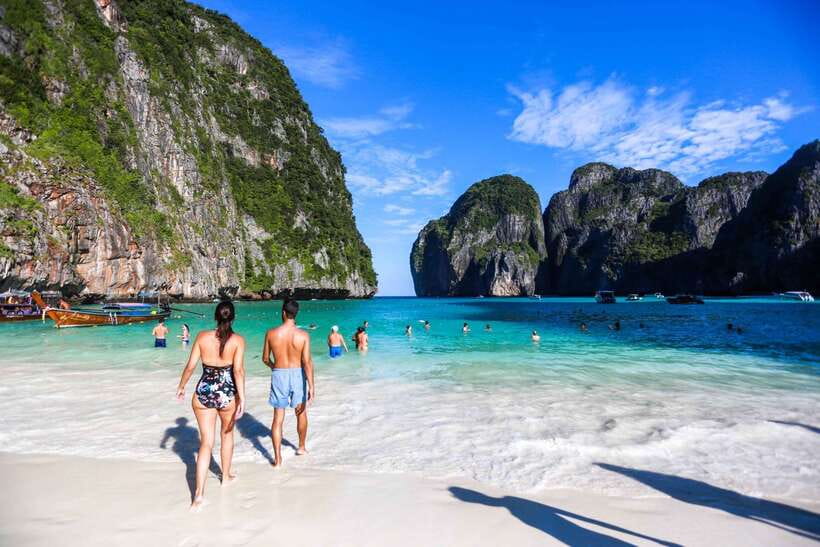 Krabi: Phi Phi Islands Speedboat Tour with Buffet Lunch - Snorkeling before the famous sights