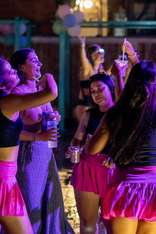 Krabi Pub Crawl - Join Nomads For The Best Night in Ao Nang! - Live music and local nightlife without the planning work